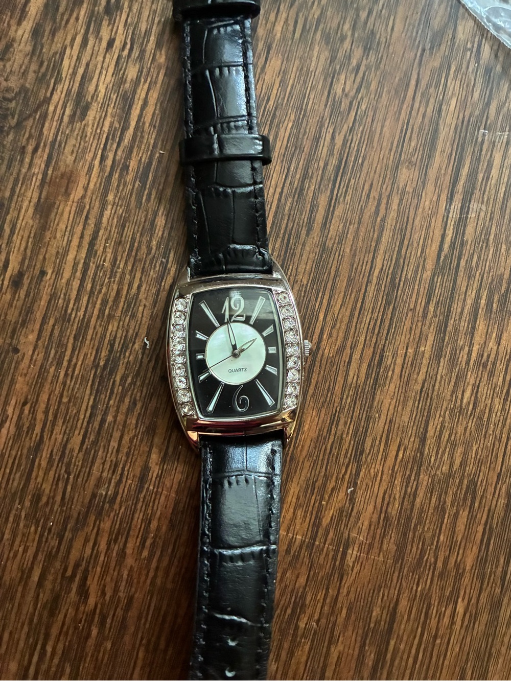 Vintage 2007 Avon Birthstone Analog Quartz Wrist- April - Diamonds-